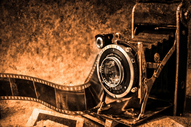 photographe-VILLECROZE-min_light-wood-night-camera-photography-vintage-1245236-pxhere.com